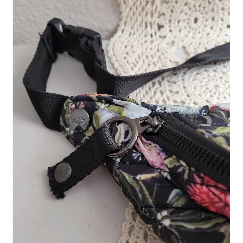 Girlfriend Gear CollectionXIIX Women Flowered Fanny pack